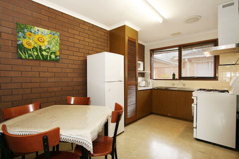 40 Thames Holiday Unit - C Tourism 6
