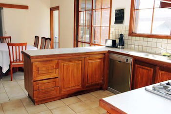 Hawthorn Holiday House - C Tourism 4