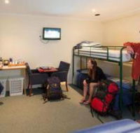 Adventure Backpackers Port Lincoln - C Tourism