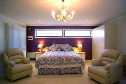 The Charles Robbins - C Tourism 6