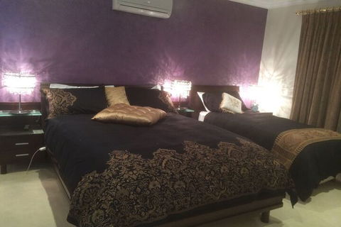 The Charles Robbins - C Tourism 5