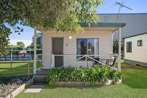 Hamilton Caravan Park - C Tourism 0