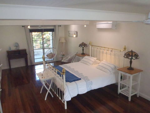 Driftwood Bed And Breakfast - C Tourism 6