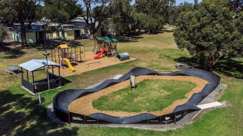 Victor Harbor Holiday & Cabin Park - C Tourism 0