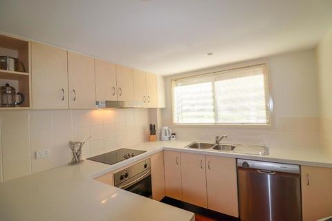 Dollarbird Treetops Townhouse - C Tourism 4