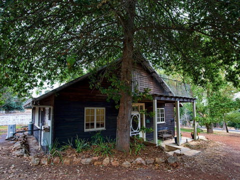 Oak Tree Barn Bridgetown - C Tourism 2