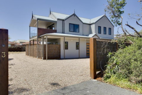 Silversands Beach Cottage - C Tourism 1