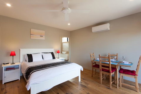 Silversands Beach Cottage - C Tourism 4