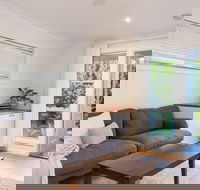 Surf Side Retreat - C Tourism