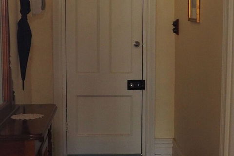 Cobblers Cottage B & B Accommodation - C Tourism 2