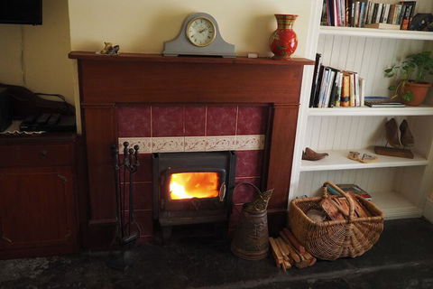 Cobblers Cottage B & B Accommodation - C Tourism 7