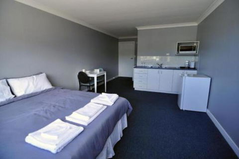 Bribie Island Square - C Tourism 4