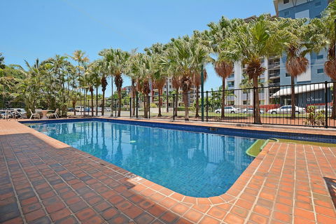 Peninsula Apartments Darwin - C Tourism 1