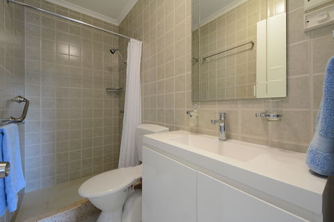 Peninsula Apartments Darwin - C Tourism 4