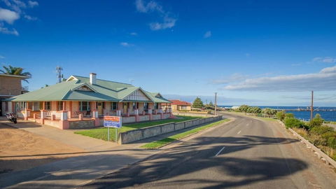 Kangaroo Island Seaview Motel - C Tourism 1