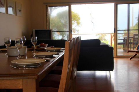 Emu Bay Stay - C Tourism 2