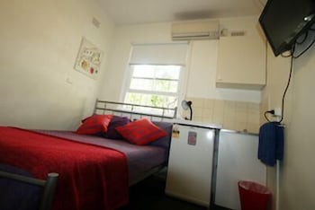 Zing Backpackers - C Tourism 6