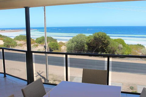 The Lighthouse Beachfront Accommodation - C Tourism 4