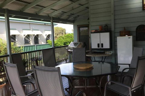 Pitstop Lodge Guesthouse B & B - C Tourism 5
