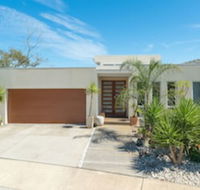 Currawong Close - Rejuvenate Stays - C Tourism