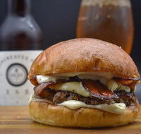 Monroe's Burgers  Beers - C Tourism