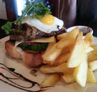 Silvers Bar and Grill - C Tourism