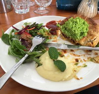 Lake Edge Cafe - C Tourism