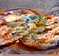 Salute Pizzeria  Restaurant