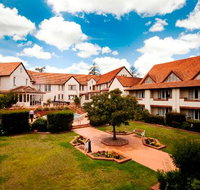 Courtyard Restaurant - Mercure Hotel Canberra - C Tourism