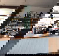 Kiki's In The Grove - C Tourism