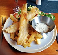 Ellalong Hotel Pizza and Restaurant - C Tourism