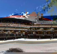 Ariah Park Hotel Dining  Bar - C Tourism