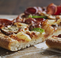 Domino's - Newton - C Tourism