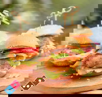 Domino's - C Tourism