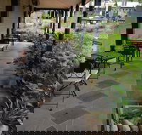 Meze Me Grove - C Tourism