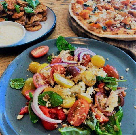 Tom's Italian - C Tourism 0