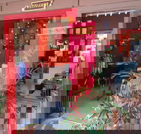 In 2 Thai - C Tourism