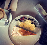 Creme Cafe - Essendon - C Tourism