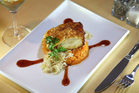 Wharf Tavern Char - Mooloolaba - C Tourism 0