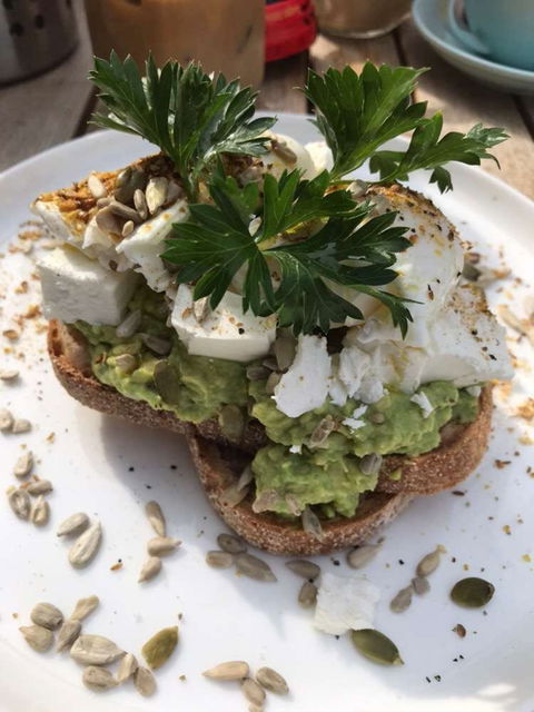 Monty’s Cafe Scarborough Beach - C Tourism 0