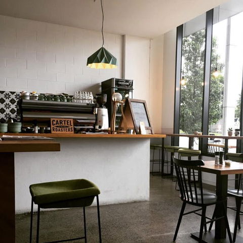 Rainbow Gallery & Cafe/Bar - C Tourism 0