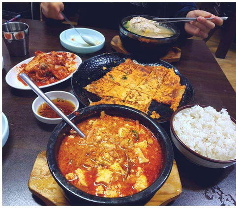 O Se O Restaurant - C Tourism 0