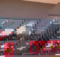 Red Rocks Charcoal Chickens - C Tourism