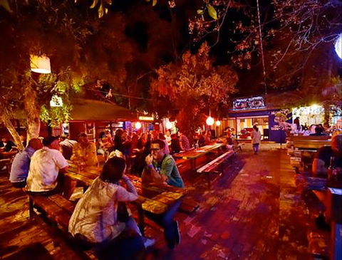 Montes Lounge - C Tourism 0