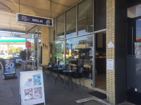 Trishes Lunch Stop - C Tourism 0