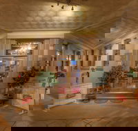 Miles Windsor Hotel - C Tourism