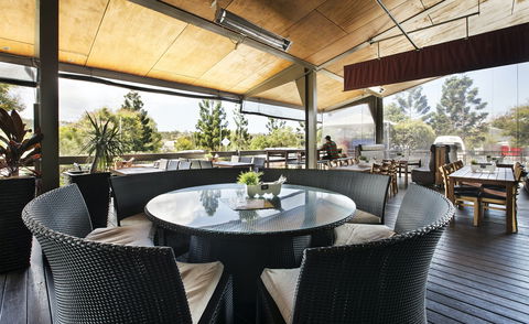 Pacific Pines Tavern - C Tourism 0