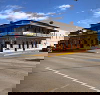 Harts Takeaway/Junction Hotel Peterborough - C Tourism