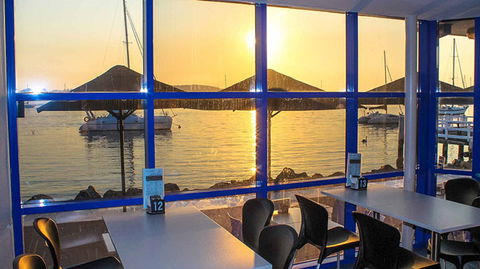 GJ's Bay Cafe And Grill - C Tourism 2