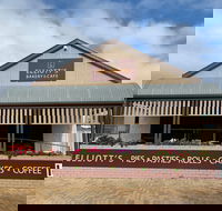 Elliott's Bakery  Cafe - C Tourism